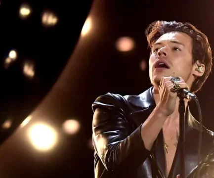 Harry Styles Umumkan Tur Dunia Baru, Siap Kunjungi Asia dan Amerika Latin
